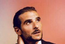 Fianso en lice pour le César de la Révélation Masculine grâce à son rôle marquant dans Le Roi Soleil découvrez le grand retour de fianso en studio ! le rappeur prépare de nouveaux morceaux et promet de surprendre ses fans avec des sons inédits et puissants. restez connectés pour suivre toute l’actualité musicale de fianso.