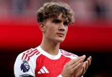 LdC : Dowman entre dans la légende d’Arsenal