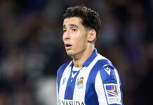 Maroc : Aguerd fait son retour triomphal à Marseille découvrez le retour triomphal d'aguerd à marseille, une performance qui a captivé les fans et marqué les esprits.