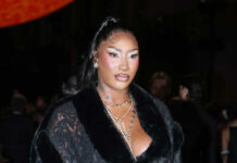 Aya Nakamura dévoile que Beyoncé était prévue pour reprendre Edith Piaf lors de l’ouverture des Jeux Olympiques de Paris aya nakamura révèle son projet unique : une reprise d'edith piaf, prévue avec la participation de beyoncé, lors d'un événement spécial à paris.