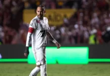 Santos : Neymar marque mais sème aussi le trouble… découvrez la réponse de neymar aux dernières rumeurs qui circulent à son sujet. toutes les déclarations et clarifications du célèbre footballeur.