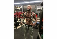 Après plus de deux décennies de scène, Seth Gueko décroche enfin son premier single d’or découvrez comment seth gueko célèbre son premier single d'or, une étape majeure dans sa carrière musicale exemplaire.