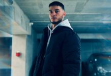 Louvar tape le poing sur la table avec son titre “Rei” Photo de Louvar Rappeur