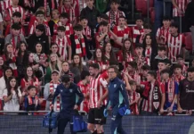 PSG : le bus de l’équipe attaqué à coups de pierres à Bilbao ! découvrez les détails de l'attaque du bus du psg à bilbao, ses conséquences et les réactions entourant cet incident marquant.