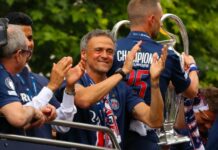 Lens : Sage intensifie la pression face au PSG découvrez comment sage met la pression au psg dans une confrontation intense qui pourrait changer la donne.