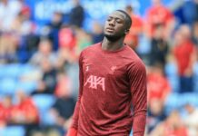 Liverpool : Slot mise sur Konaté pour briller découvrez comment ibrahima konaté de liverpool s'impose et brille sur le terrain, apportant puissance et talent à son équipe.