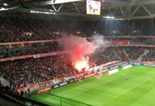 Les ultras du LOSC en colère : les raisons de leur mécontentement découvrez les raisons du mécontentement des ultras du losc et l'impact sur l'ambiance du club nordiste.