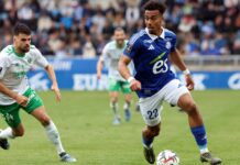 PSG : Genesio partage ses précieux conseils à Doué découvrez pourquoi genesio est considéré comme un entraîneur doué au psg, ses stratégies efficaces et son impact sur l'équipe phare du football français.