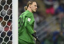 PSG : Luis Enrique salue la performance impressionnante de Safonov découvrez les éloges de luis enrique à l'égard de safonov, mettant en lumière ses performances impressionnantes et son impact dans le monde du football.