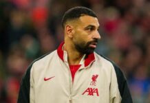 Mercato Liverpool : Slot semble destiné à rester au club découvrez les dernières informations sur le mercato de liverpool : pourquoi slot devrait rester au club cette saison.