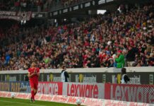 C4 : Mi-temps – Strasbourg mène 2-0 face à Mayence suivez le match strasbourg contre mayence en direct : strasbourg mène 2-0 à la mi-temps, découvrez les temps forts et actualités de cette rencontre passionnante.