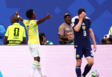 Coupe du Monde : Brésil mène 2-0 face à l’Écosse à la mi-temps Brésil mène 2-0 face à l'Écosse à la mi-temps